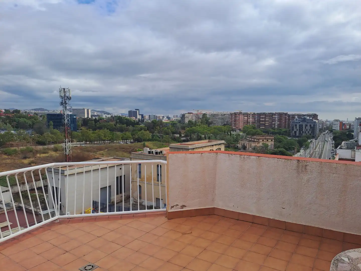 Wohnung 110 m² in l'Hospitalet de Llobregat