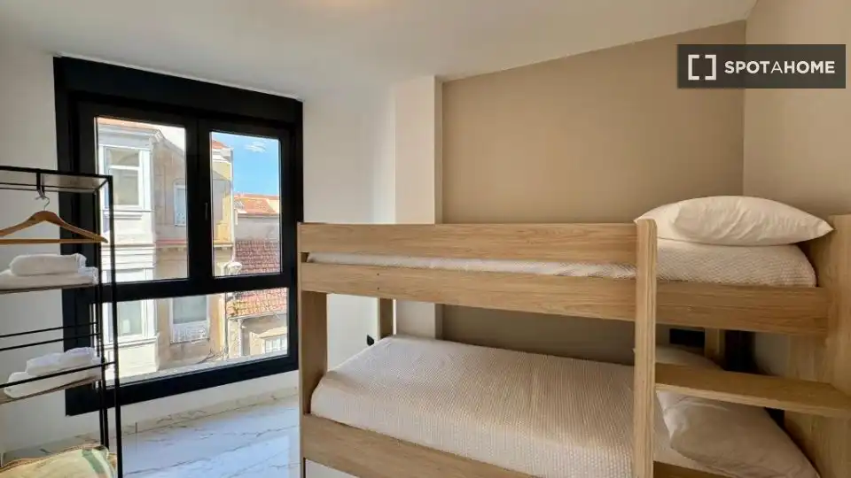 Habitación 86 m², Marín