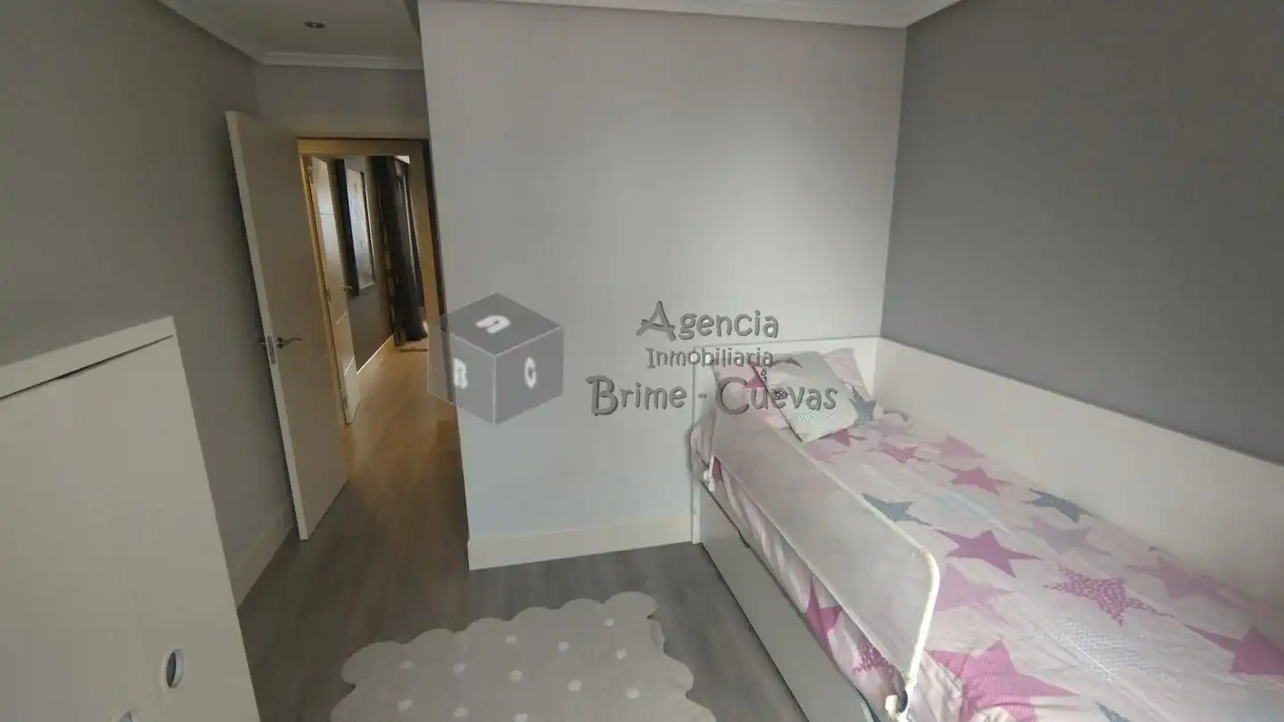 Piso de 94 m² en Oviedo