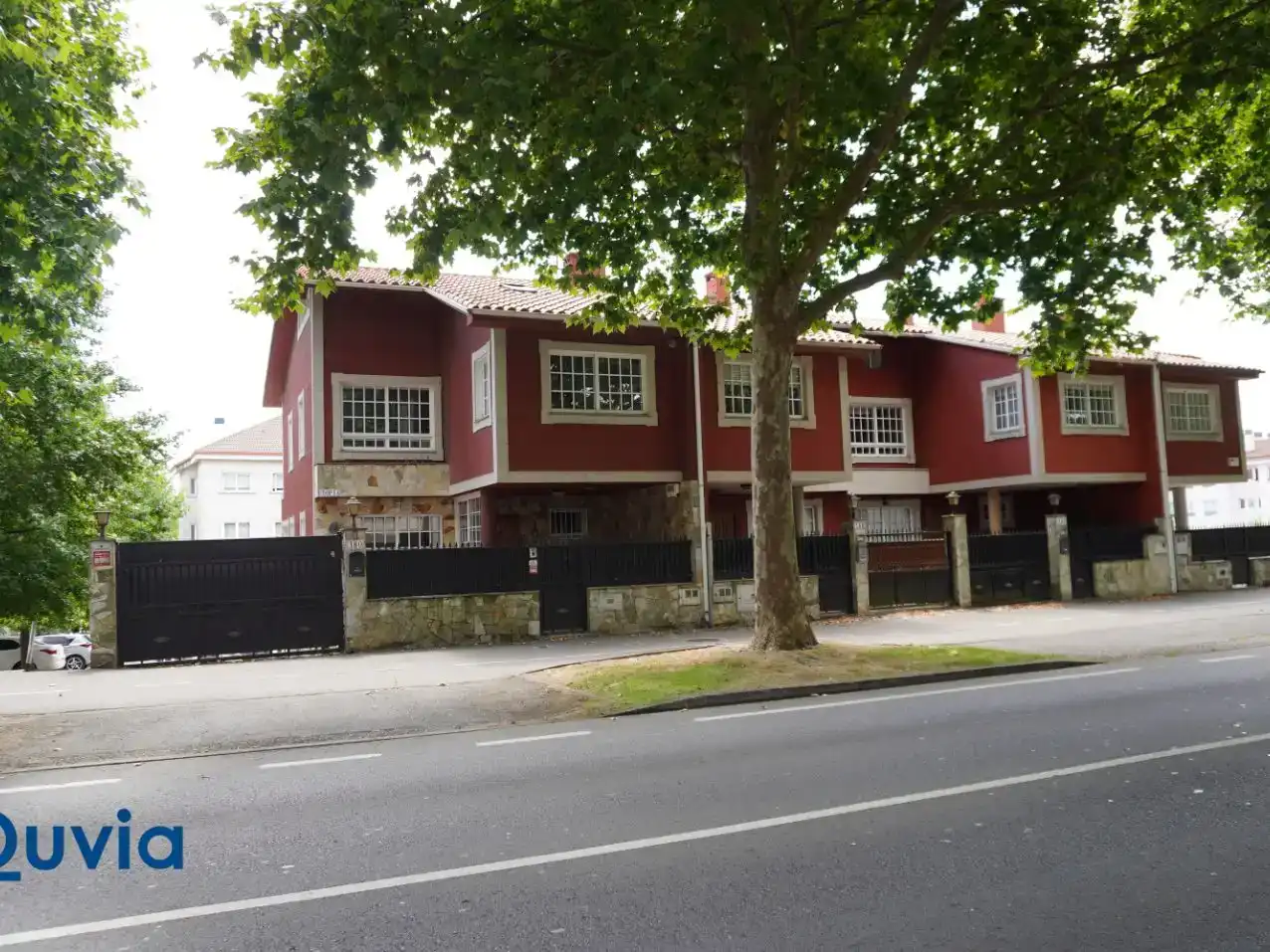 Habitación 250 m², Oleiros
