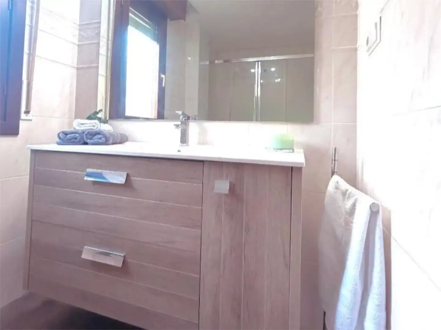 Habitación 280 m², Lardero