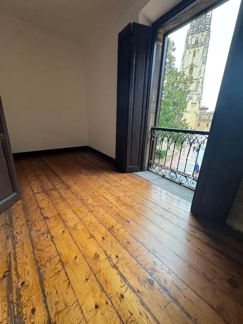 Piso de 98 m² en Oviedo