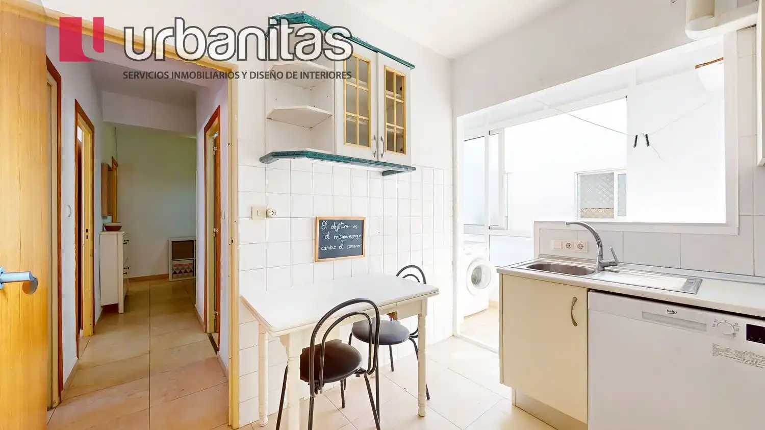 Комната 100 м², Мурсие
