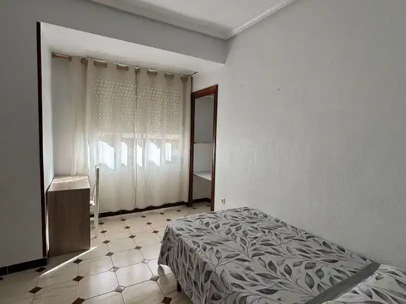 Habitación 115 m², Elda