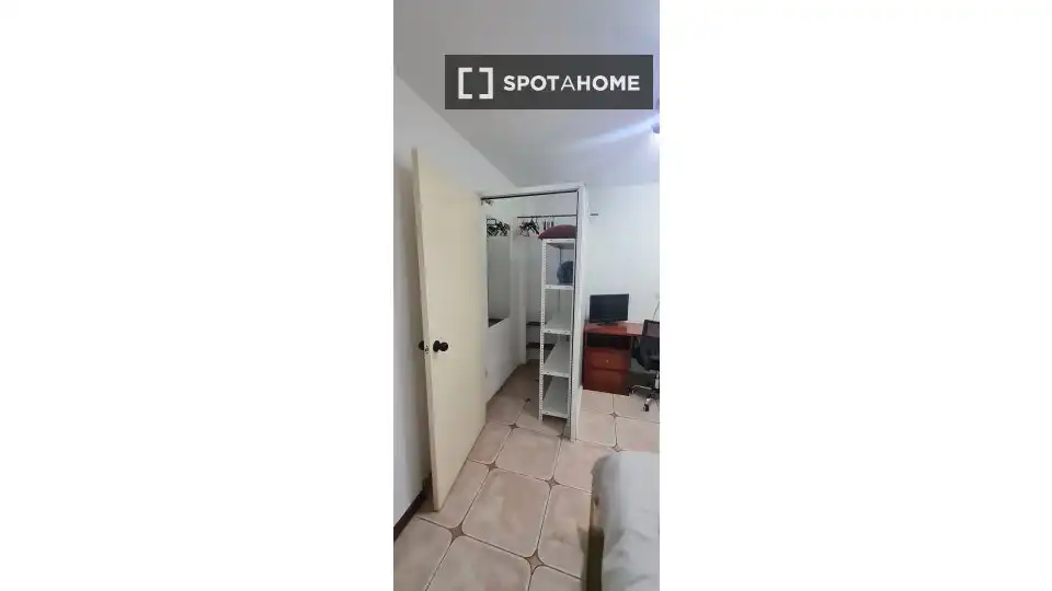 Habitación 69 m², Vigo