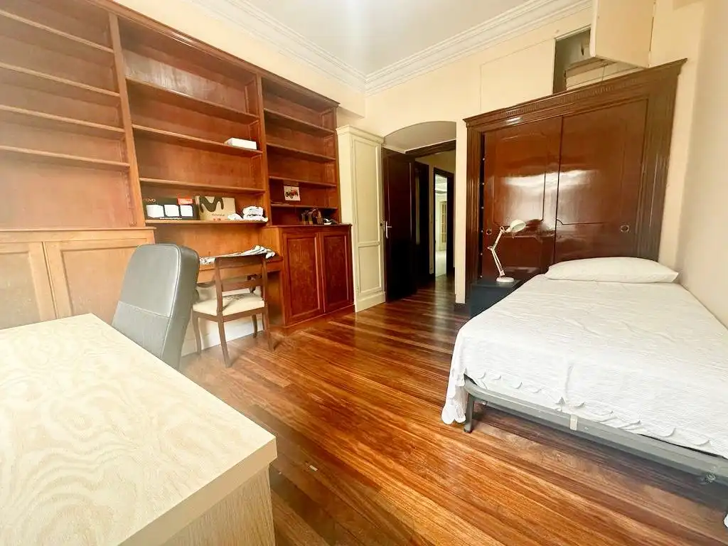Wohnung 210 m² in Bilbao