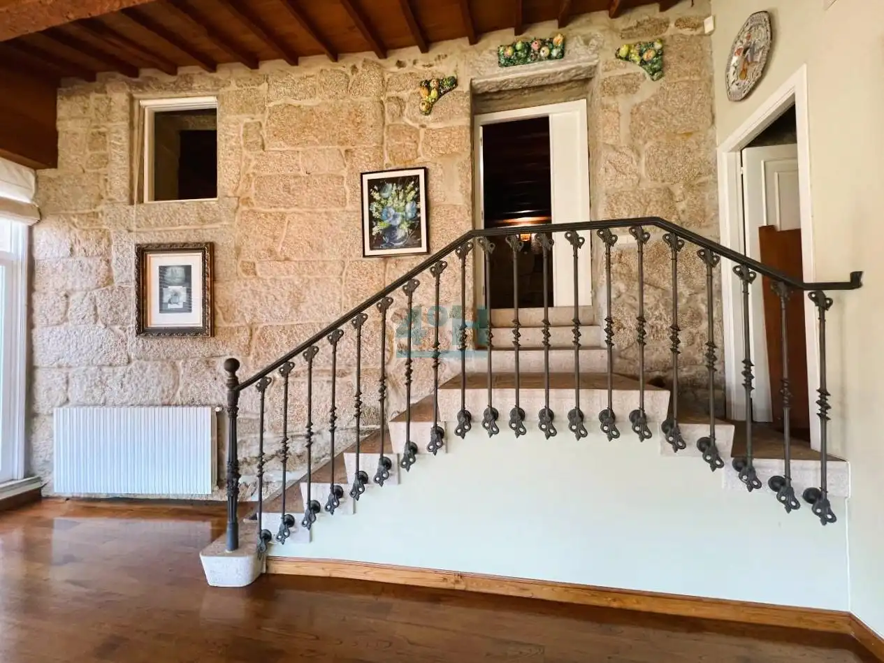 Casa de 590 m² a San Cibrao das Viñas
