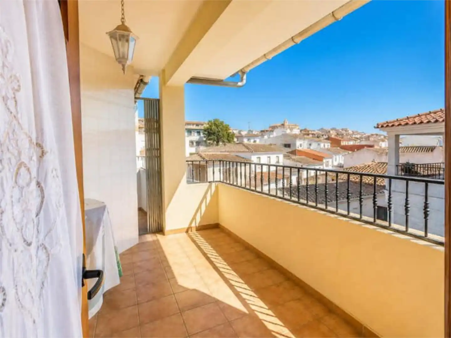 Piso de 85 m² en Férez