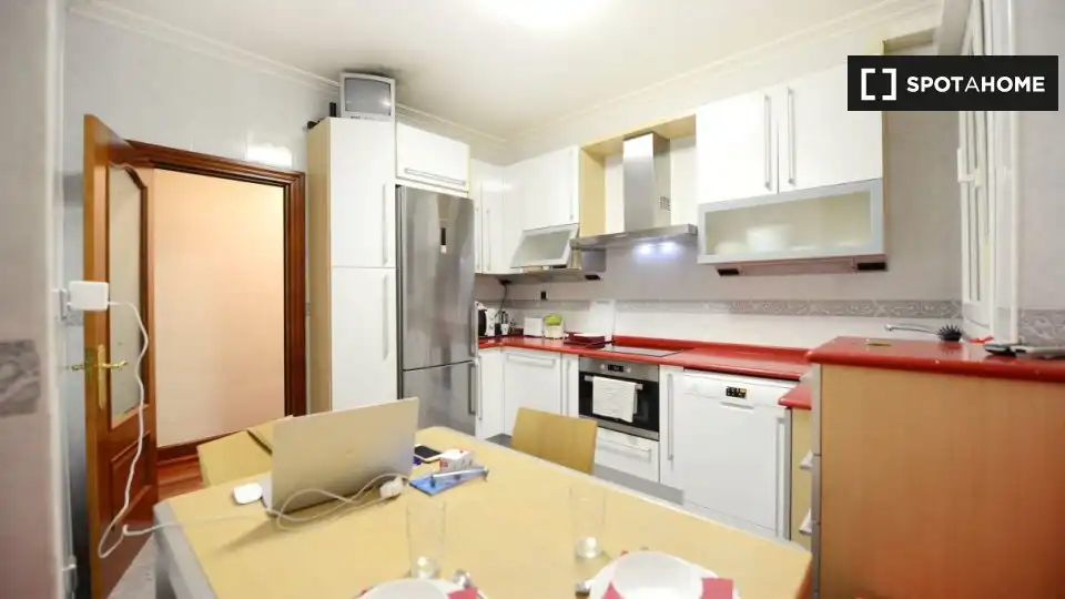 Habitación 104 m², Bilbao