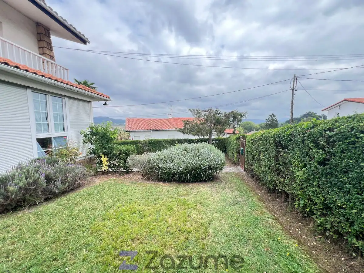 Piso de 400 m² en Sondica
