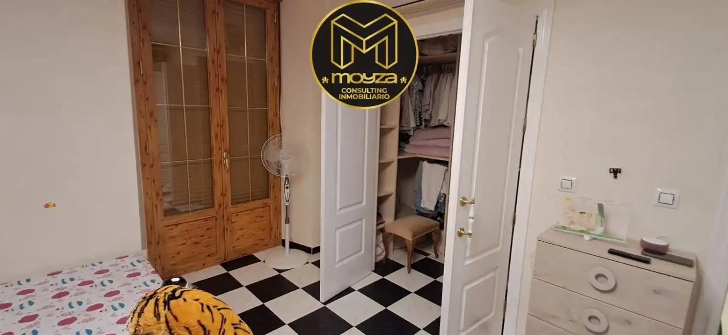 Piso de 250 m² en Jaén