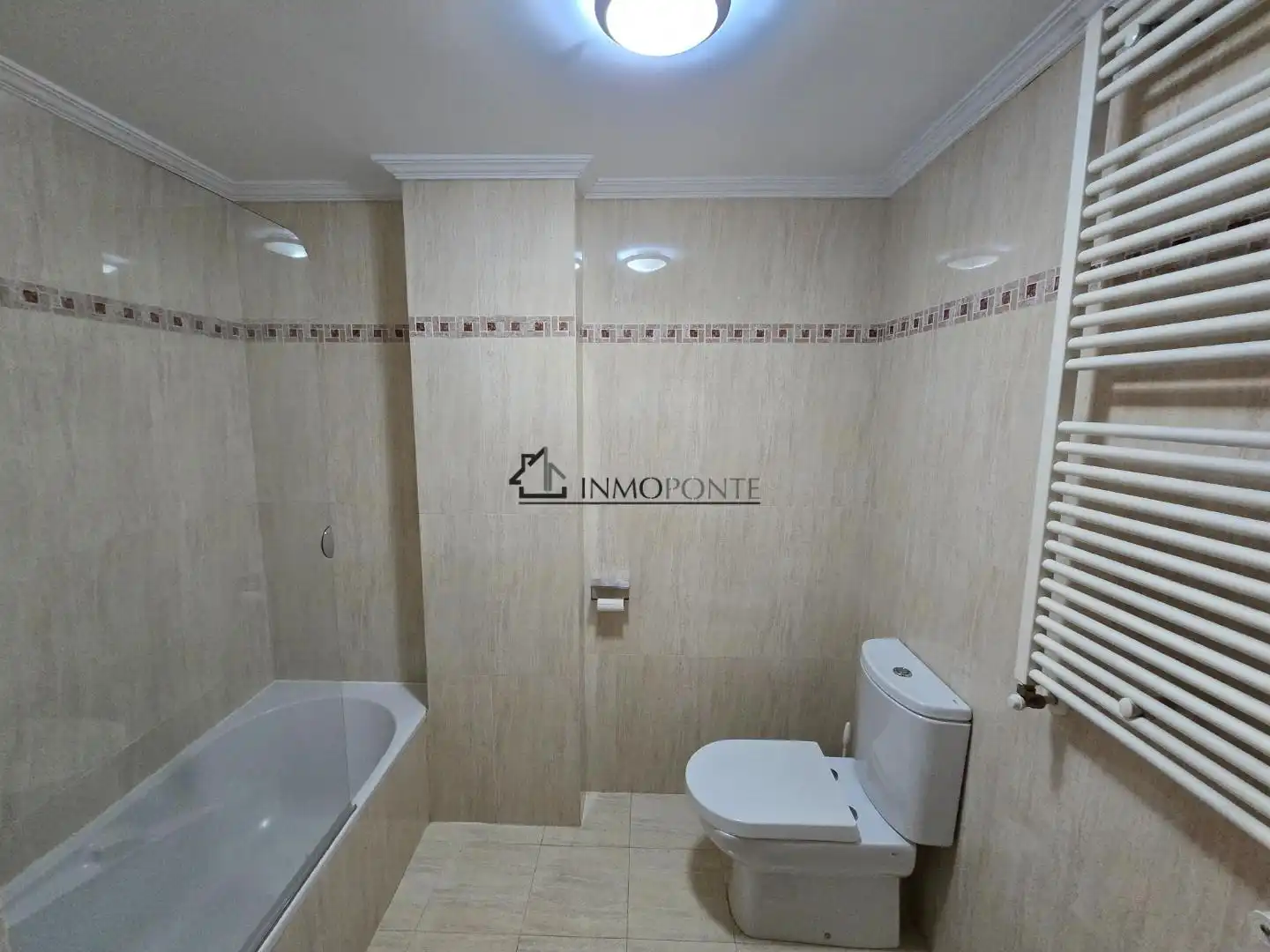 Piso de 80 m² en Poio