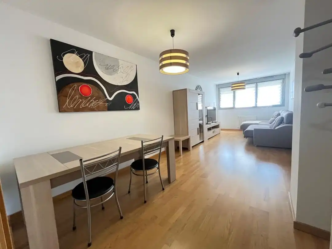 Appartamento 102 m² a Pamplona