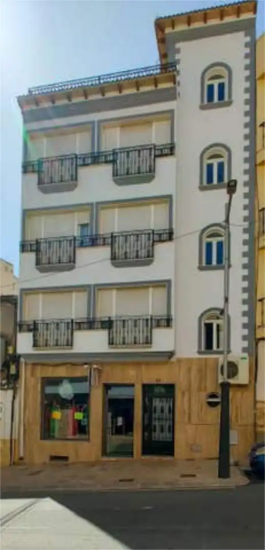 Piso de 80 m² en Albox