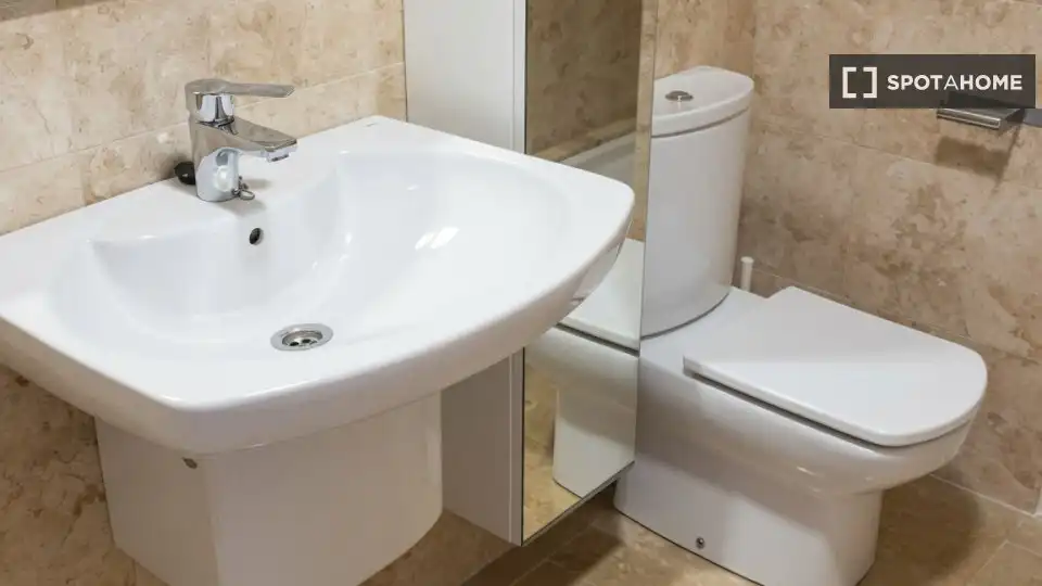 Habitación 75 m², Granada