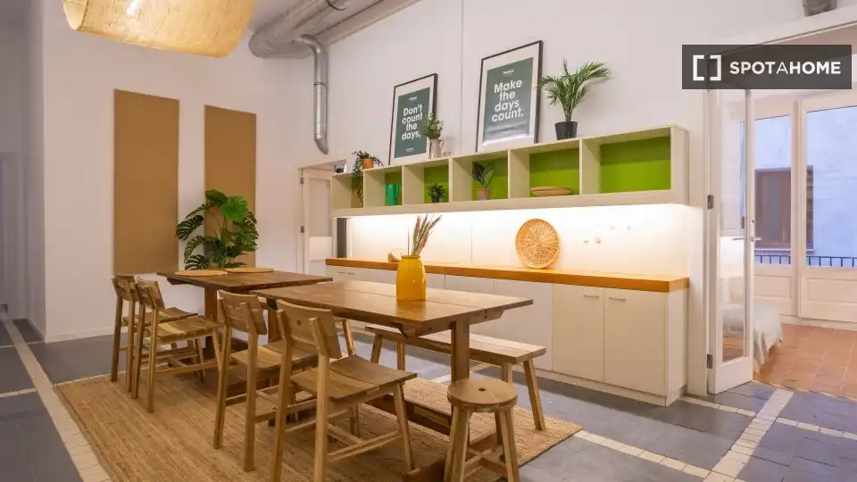 Habitación 350 m², Barcelona