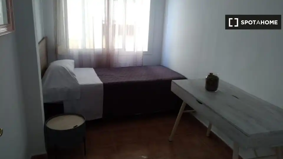Habitación 104 m², Almería