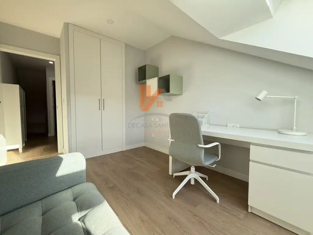 Piso de 136 m² en Santiago de Compostela