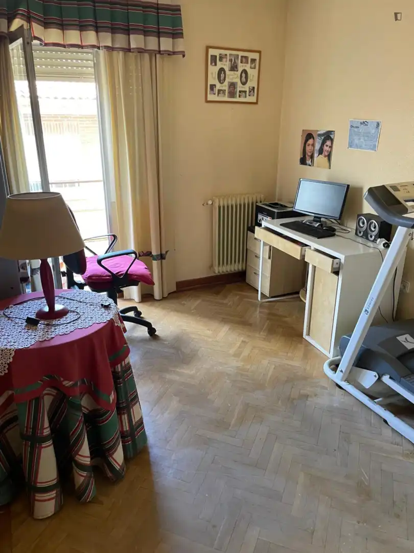 Habitación en alquiler, Villa del Prado