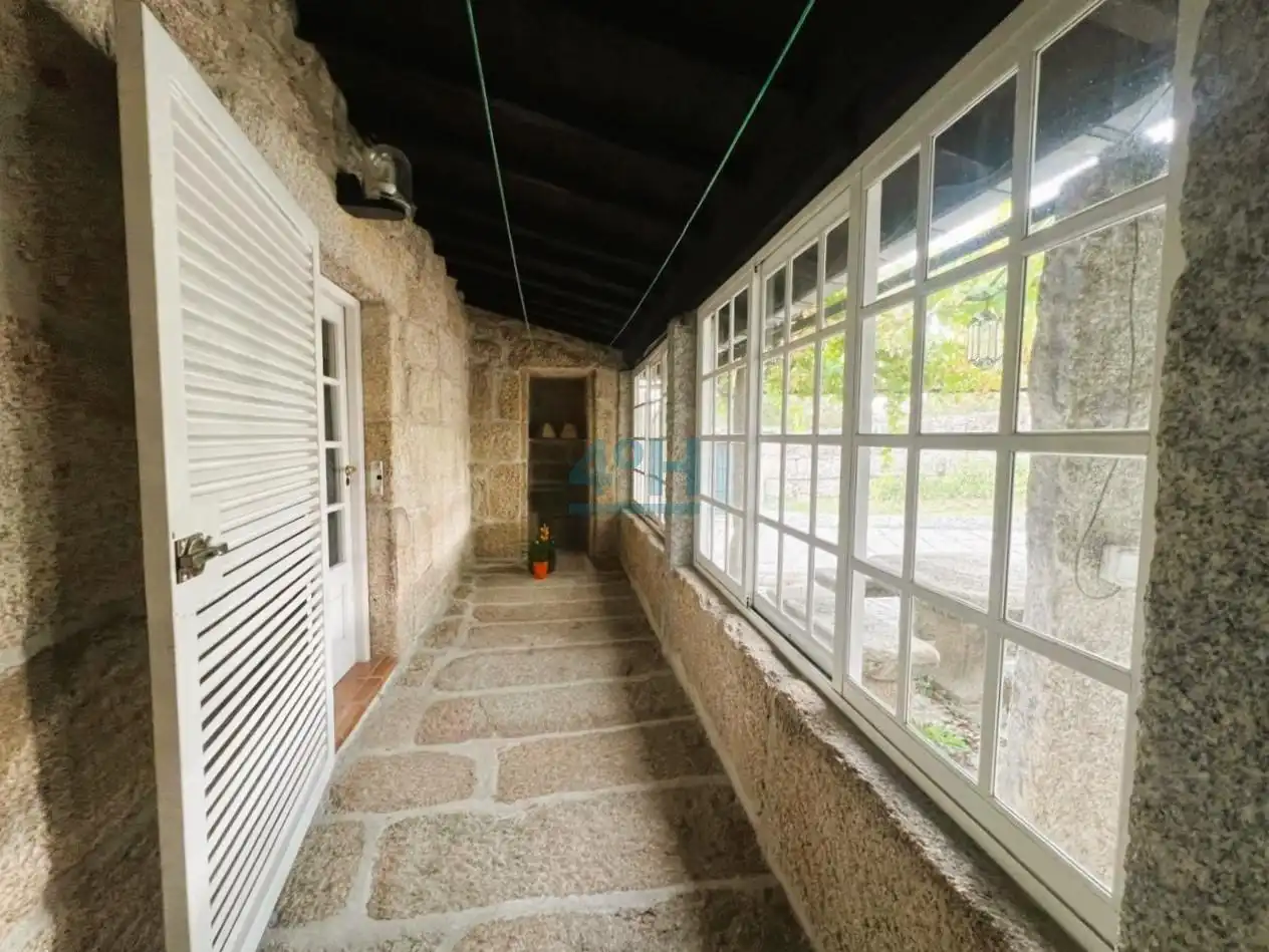 Casa de 590 m² a San Cibrao das Viñas