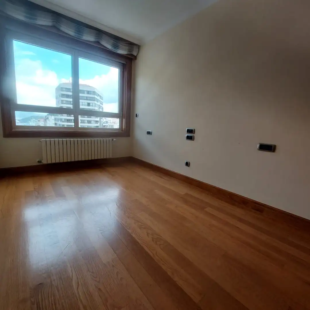 Piso de 140 m² en Vigo