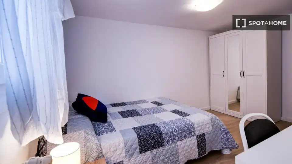 Habitación 63 m², Zaragoza