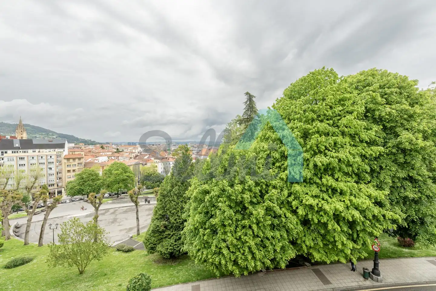 Piso de 212 m² en Oviedo