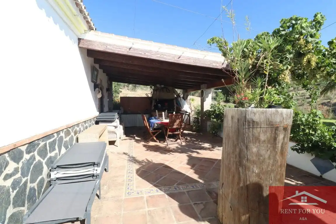 Casa de 110 m² en Alozaina