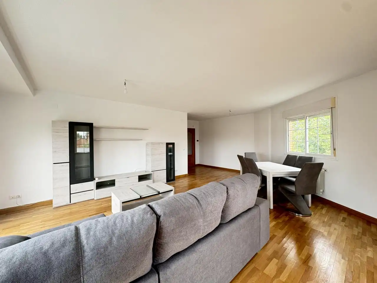 Wohnung 160 m² in Mejorada del Campo