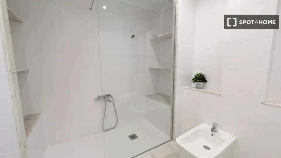 Chambre à louer, Valence