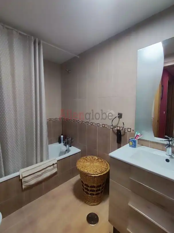 Flat 63 m² in Oviedo