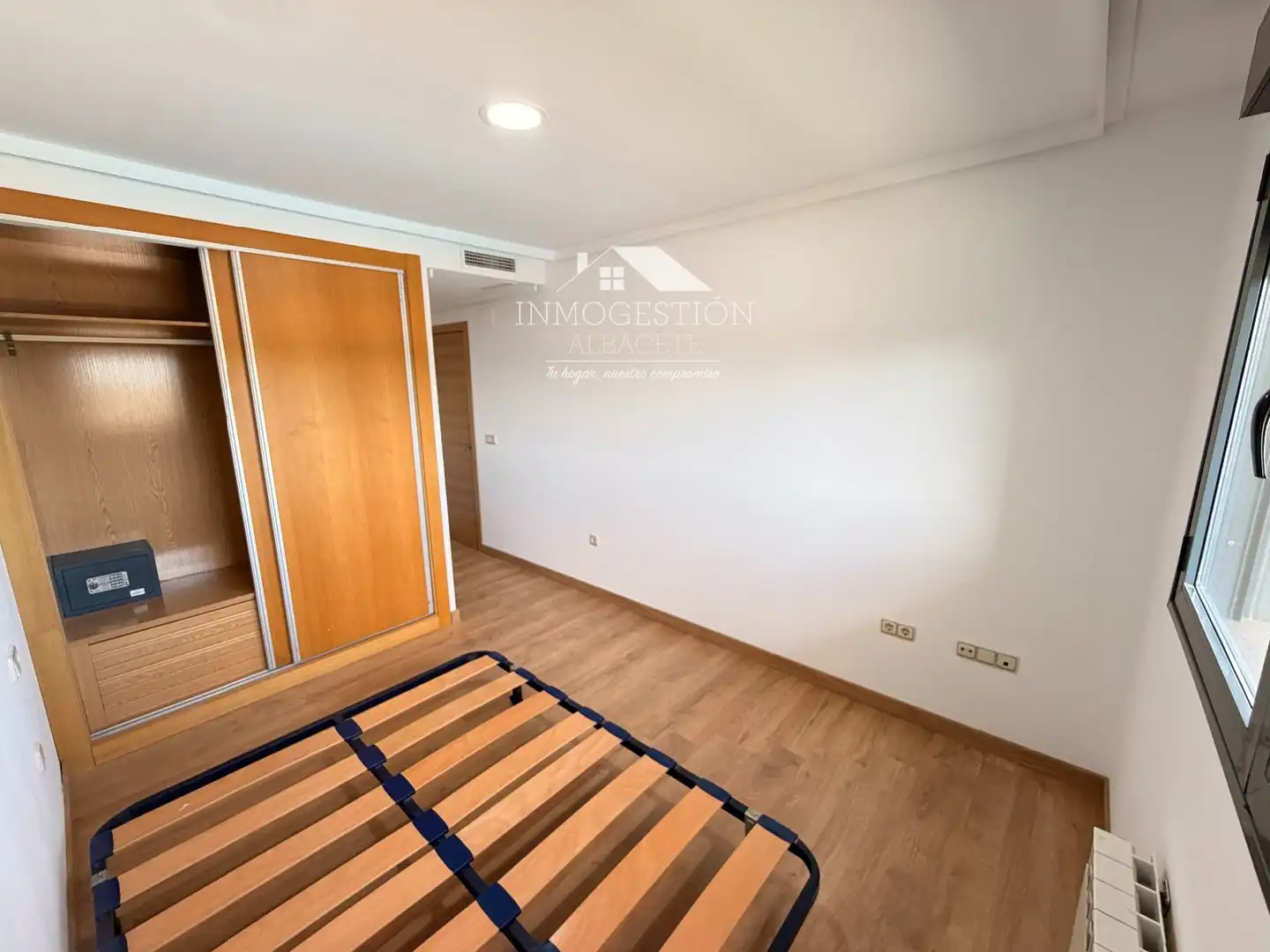 Flat 101 m² in Albacete