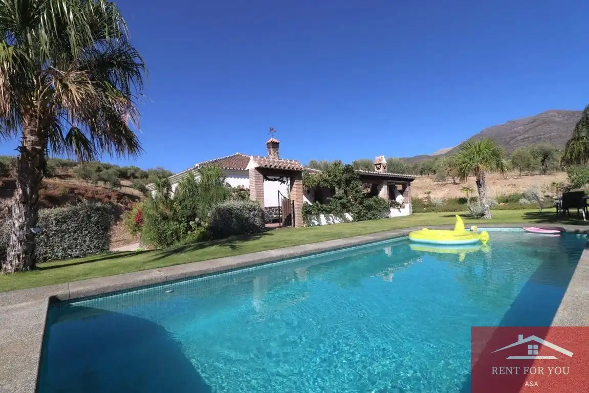 Casa de 110 m² en Alozaina