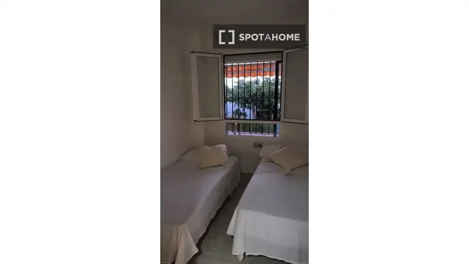 Habitación 58 m², Almería