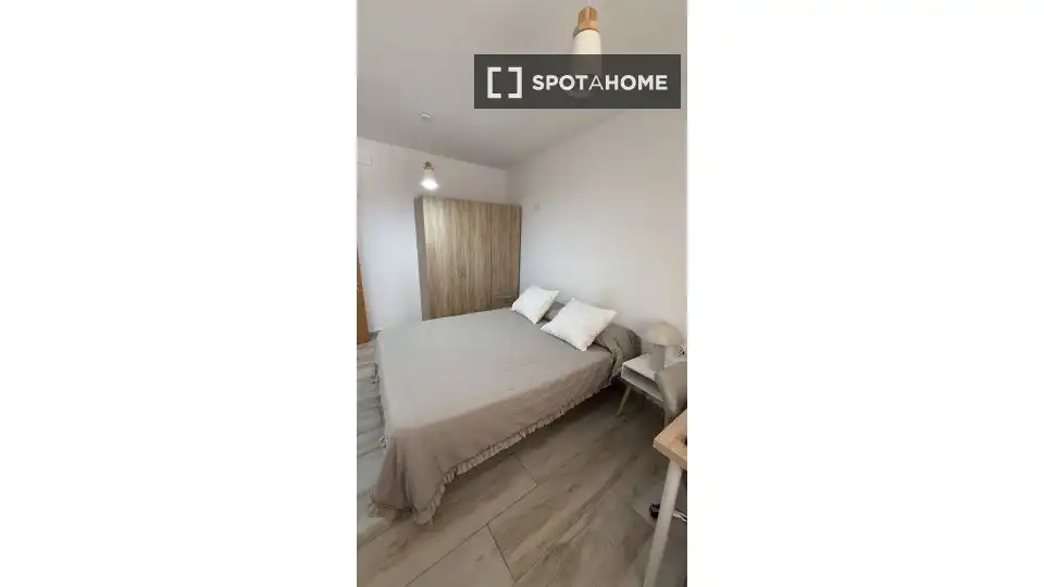 Habitación 81 m², Murcia