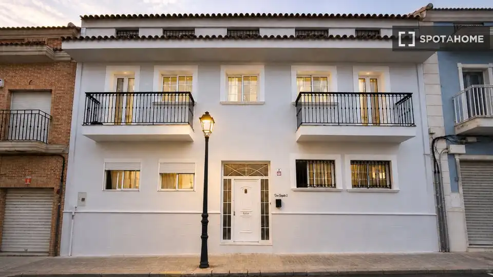 Habitación 451 m², Valencia