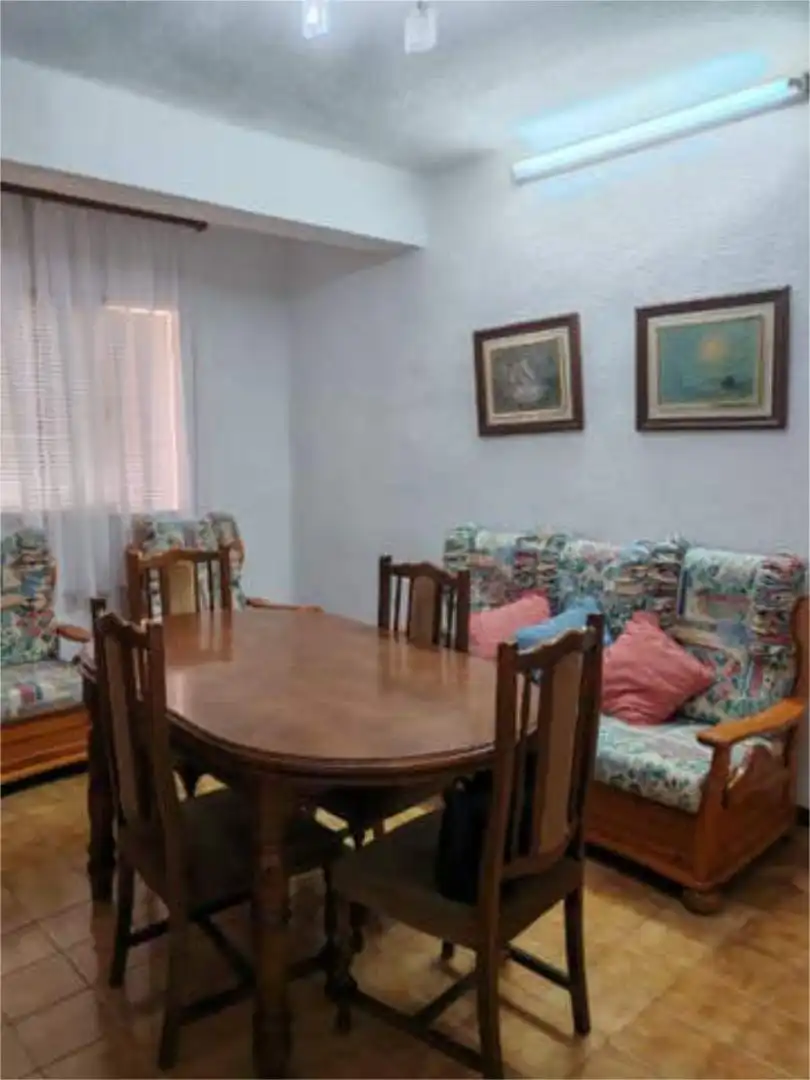 Piso de 90 m² en Granada