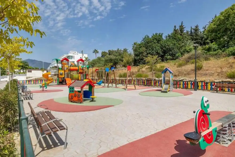 Casa de 277 m² en Estepona