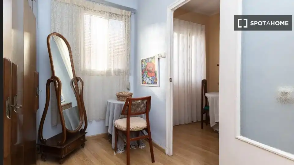 Habitación 74 m², Valencia