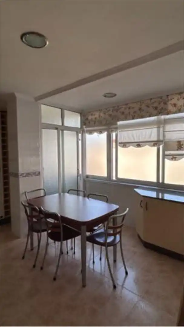 Piso de 90 m² en Pontevedra