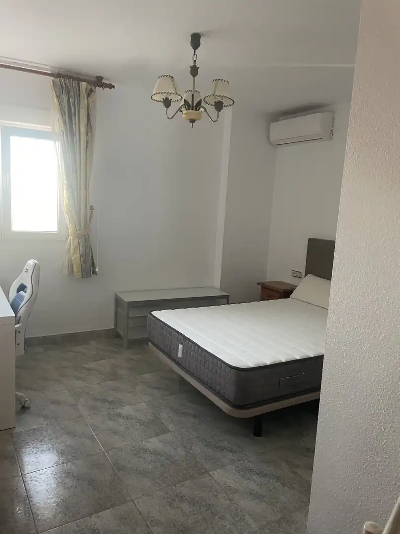 Habitación 65 m², Almería