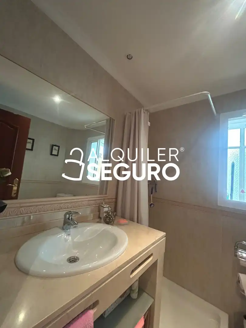 Piso de 88 m² en Granada