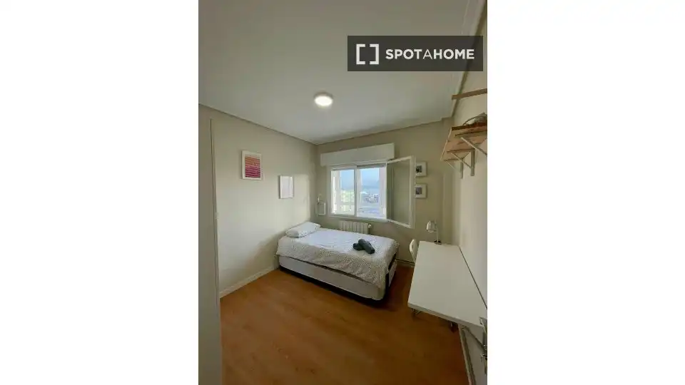 Habitación 81 m², Santander