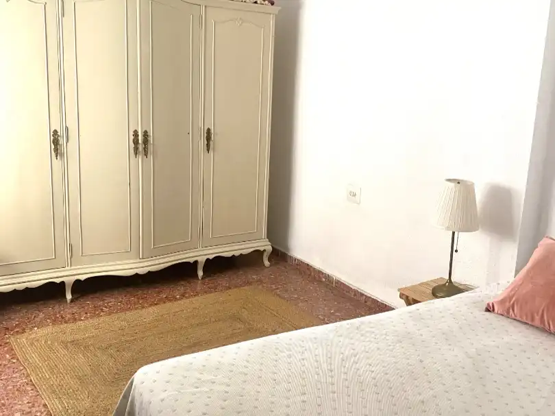 Habitación 100 m², Játiva