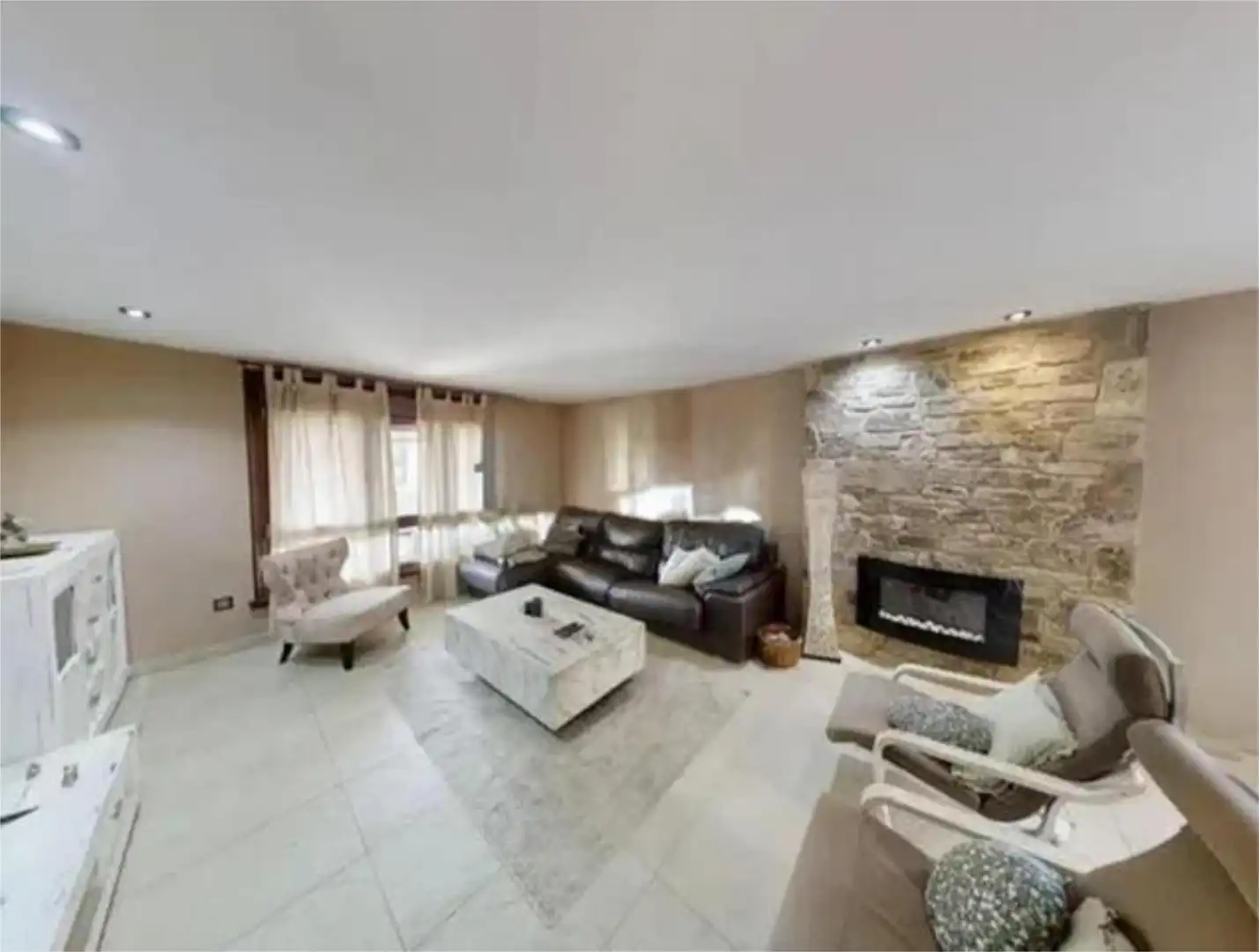 Casa de 400 m² a Abegondo