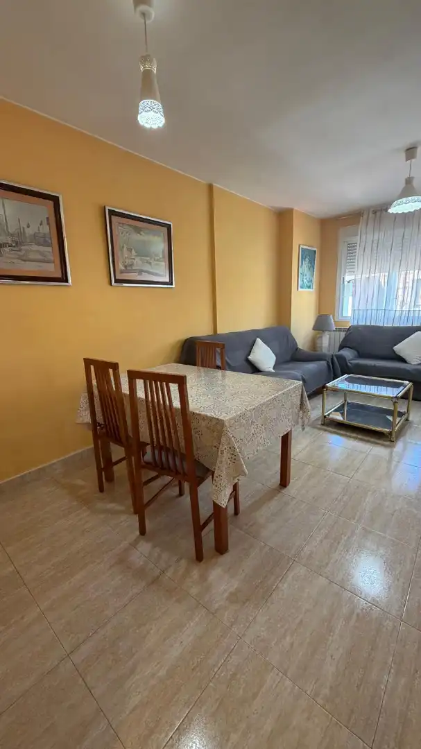 Piso de 90 m² en La Almunia de Doña Godina
