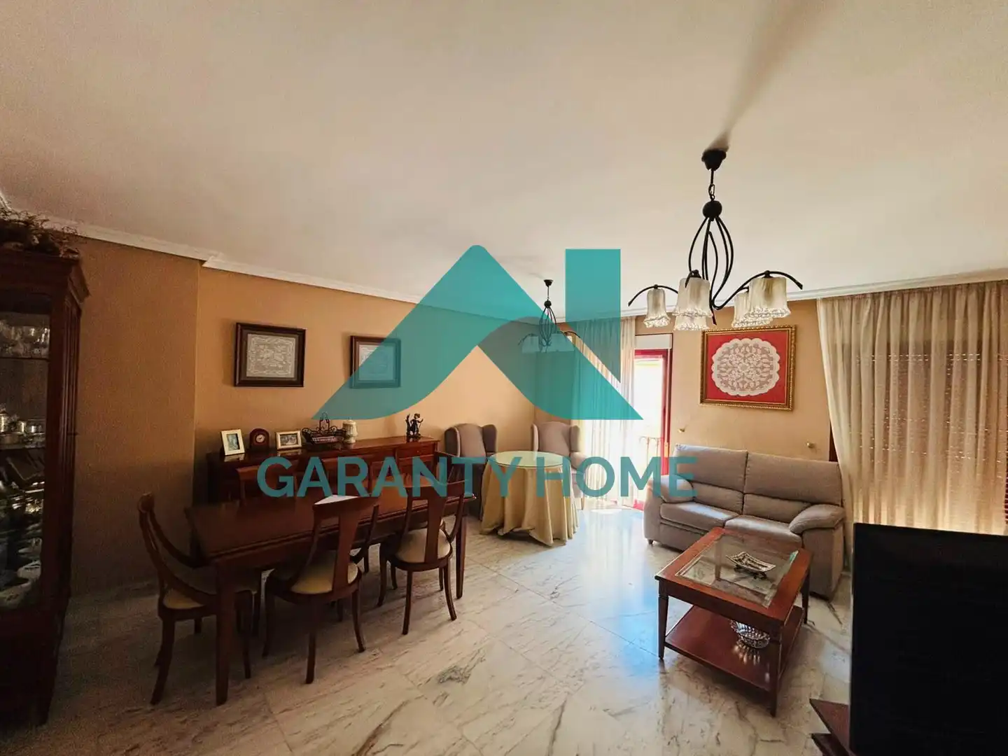 Piso de 85 m² en Cáceres