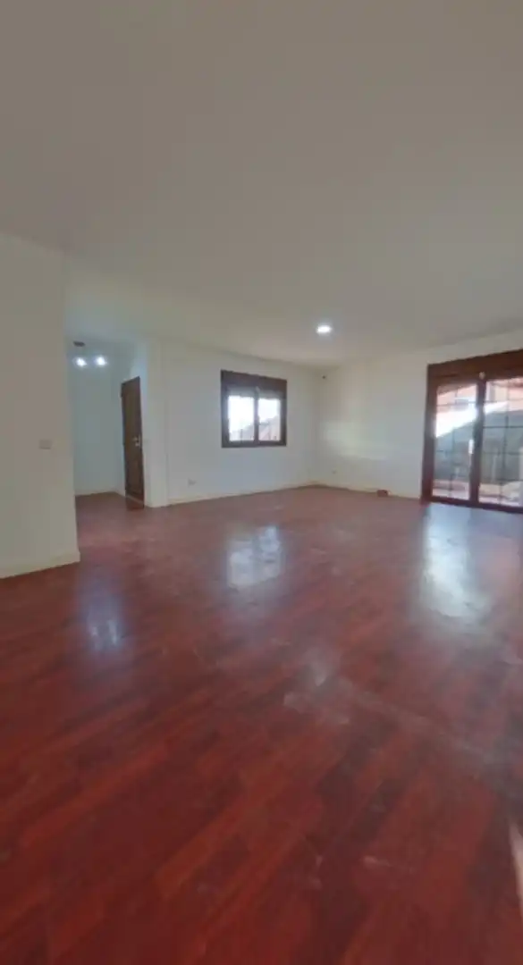Casa de 236 m² en Novés