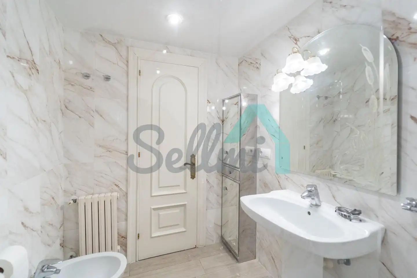 Piso de 107 m² en Oviedo