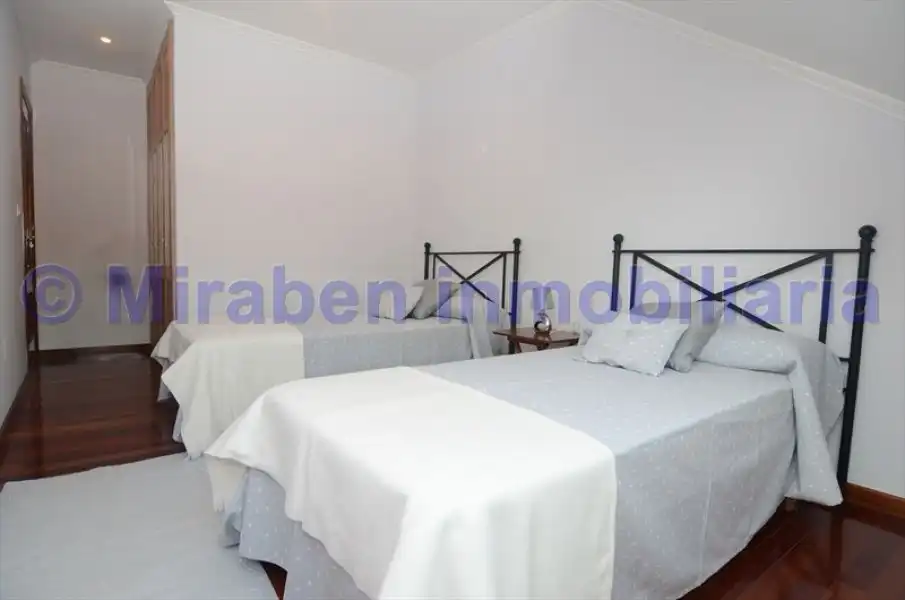 Piso de 95 m² en Boiro
